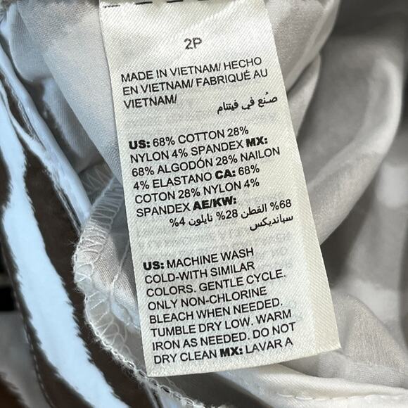 Chicos Pants Womens Large 12 Petite 2P Stretch Crop Capri Tapered Zebra Casual - Picture 6 of 12